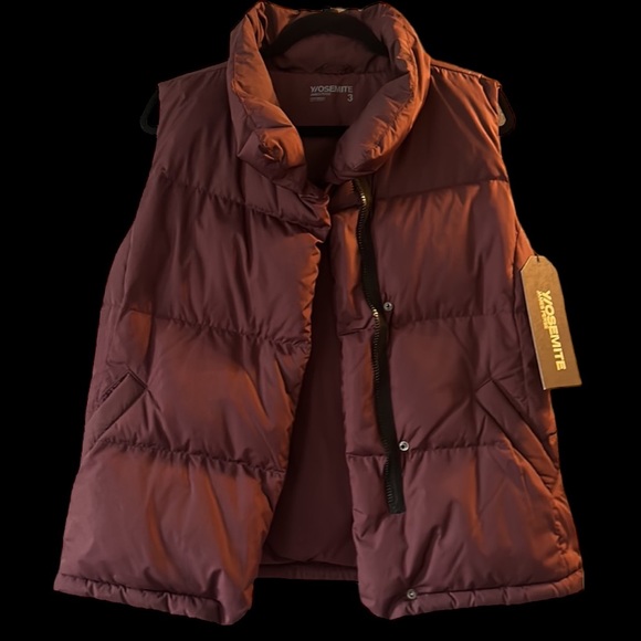 James Perse Jackets & Blazers - James Perse Yosemite 🌟 Puffer Vest 3 L Burgundy NWT